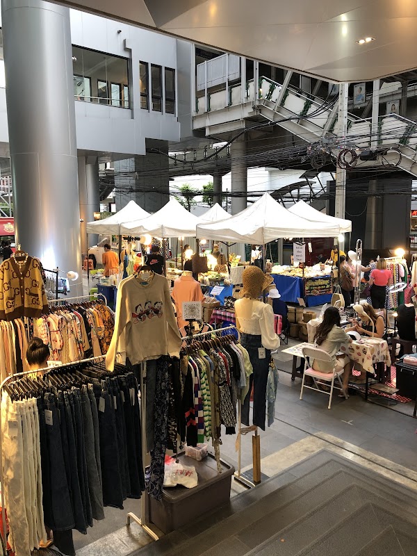 Century The Movie Plaza Sukhumvit 4