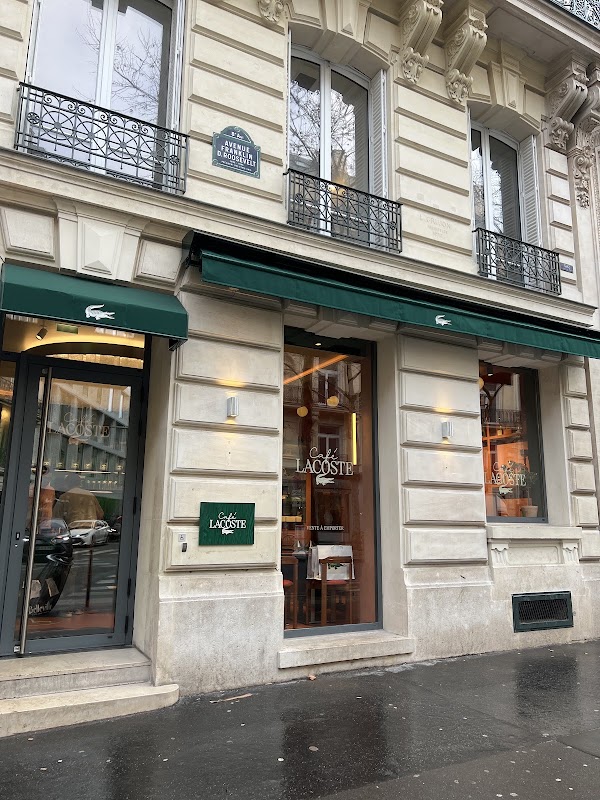 Le Café Lacoste Paris