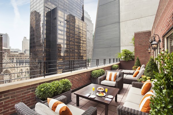 Omni Berkshire Place 1