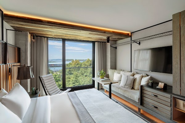 1 Hotel Brooklyn Bridge 2