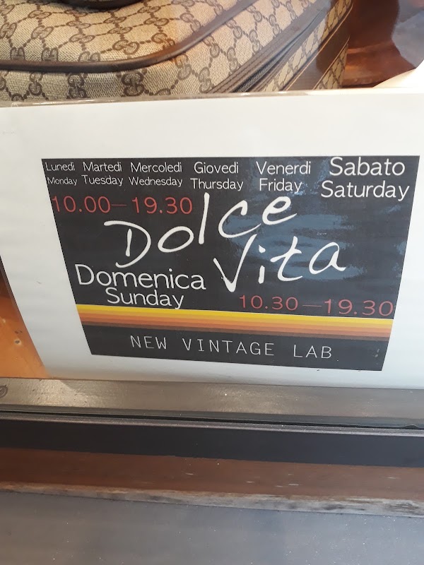 Dolce Vita Vintage Store 5