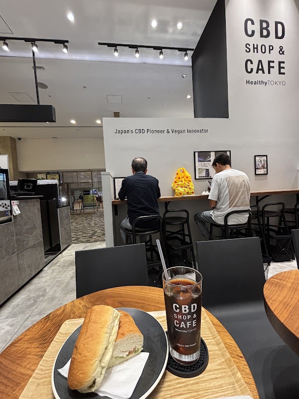 HealthyTOKYO CBD Shop & Cafe Shinjuku Marui Honkan 4