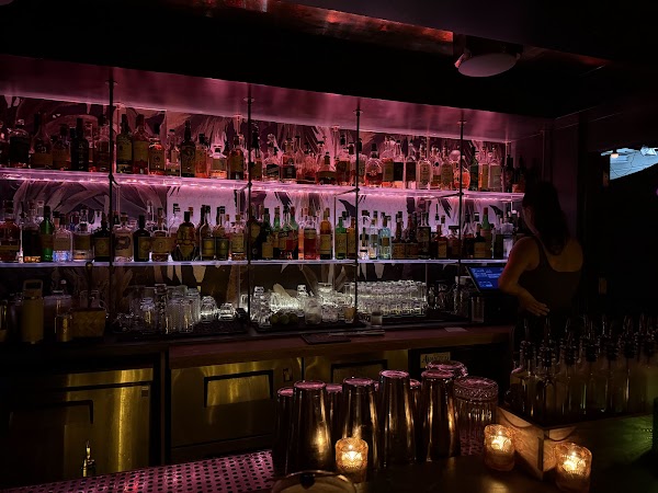 Green Lady Cocktail Room 3