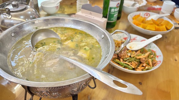 Tujia Yuan Restaurant 4