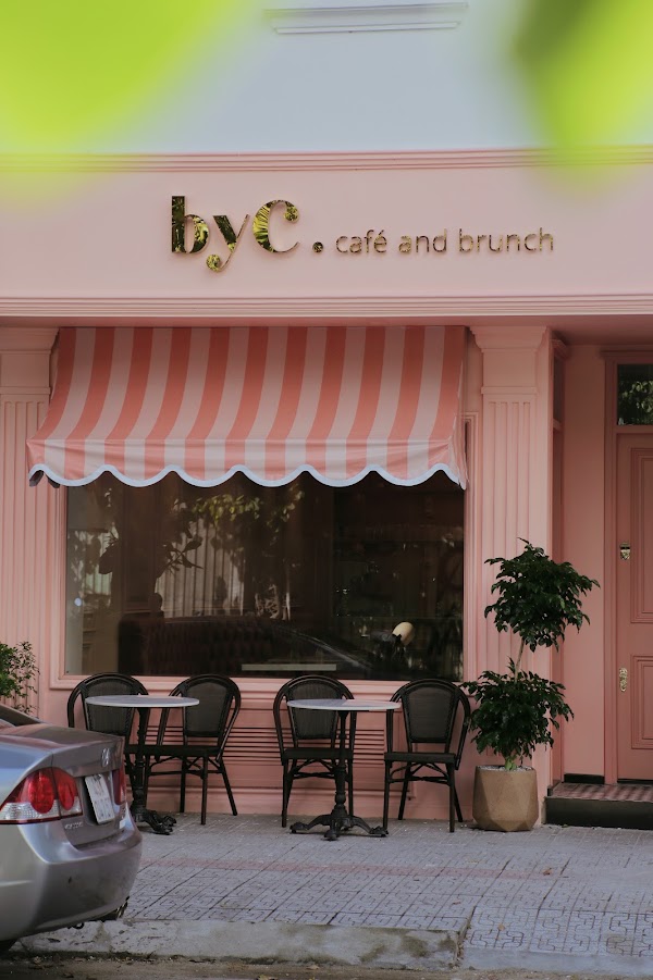 byC. café and brunch