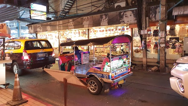 Pratunam Night Market 3