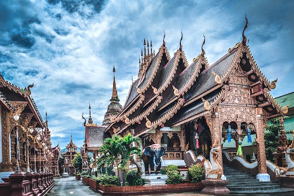 Wat Saen Mueang Ma Luang (Wat Hua Khuang)