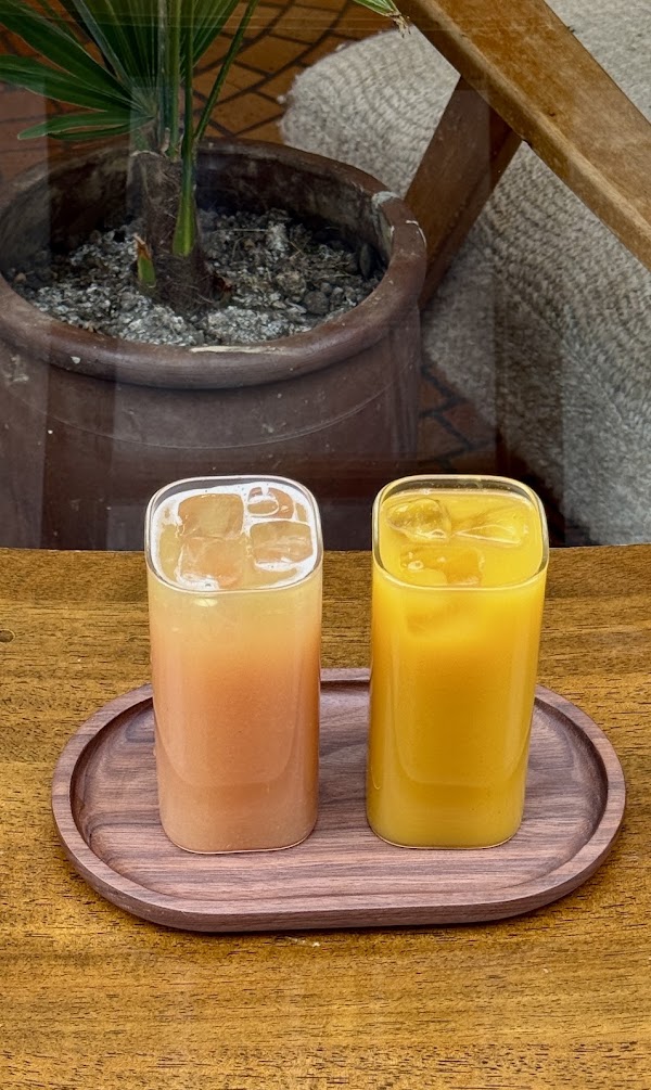 CHĒZ Coffee&Co 5