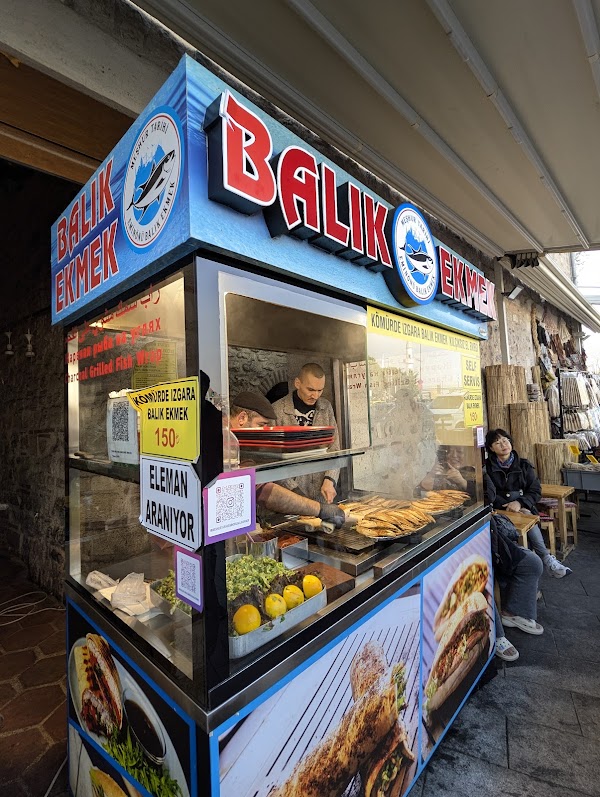 Meşhur Tarihi Eminönü Balık Ekmek Yılmaz Usta