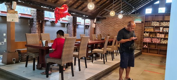 Alas Daun Restaurant 1