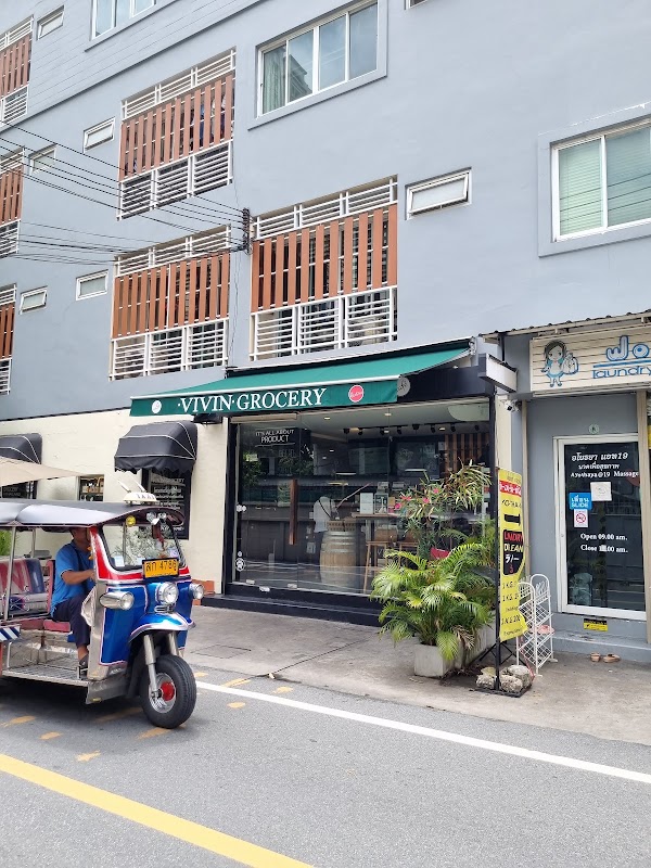 VIVIN Asok - café grocery bistro - Local Organic Natural Artisan 1