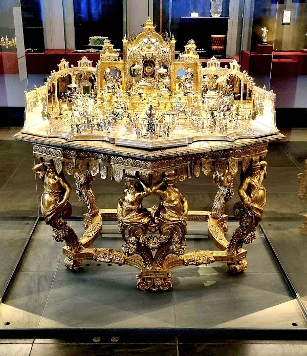 Dresden Castle 4
