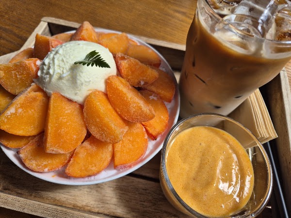Cafe홍시궁 본점 4