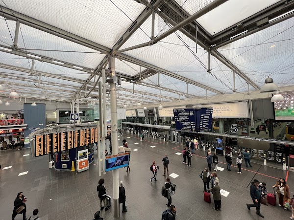 Manchester Piccadilly station