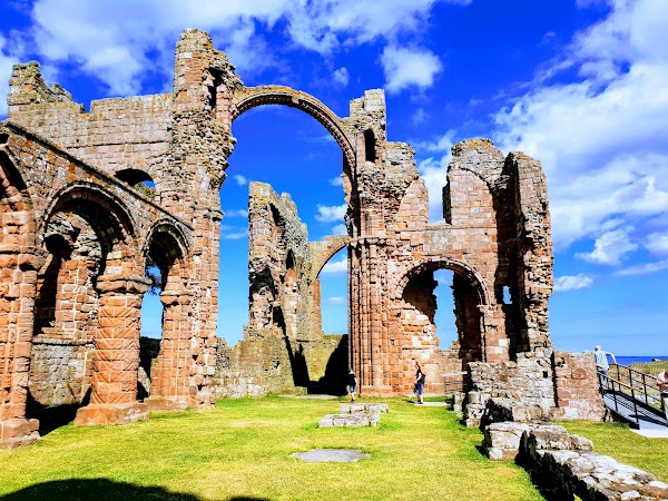 English Heritage - Lindisfarne Priory 1