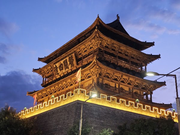 边靖楼