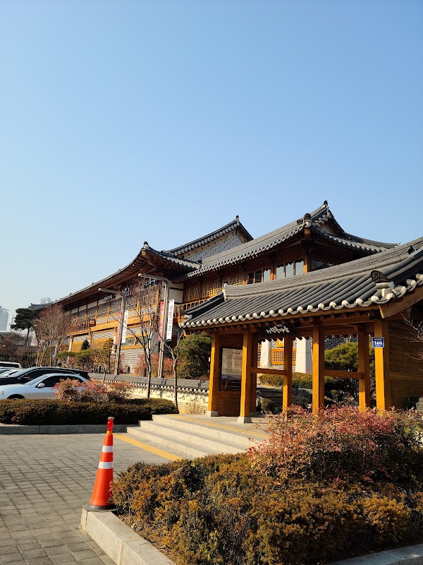 Songdo Hanok Village 5