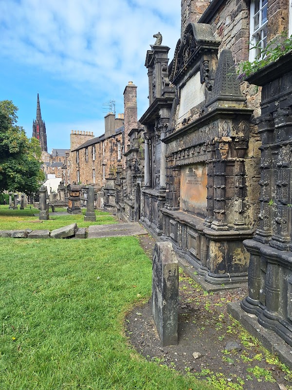 Greyfriars Kirkyard 2