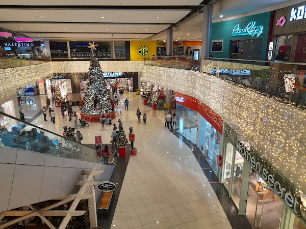 Centro Comercial Galería 360 4