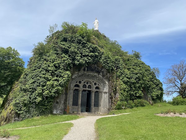 La Chapelle monolithe Saint Michel de Fontanges 1