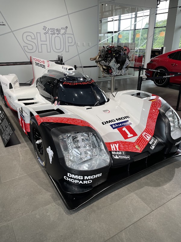Porsche Experience Center Tokyo 5