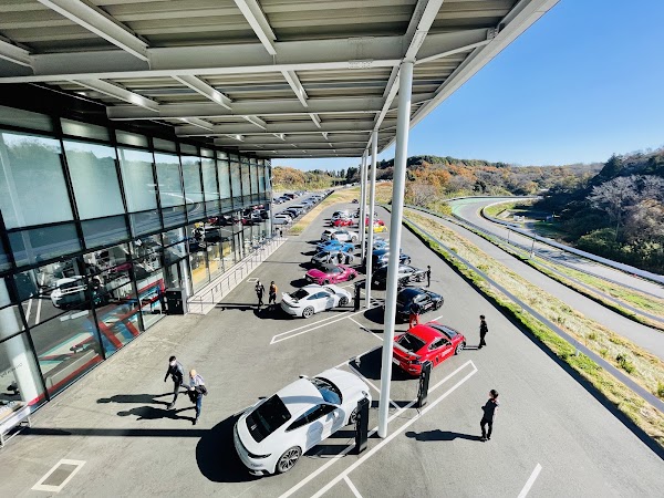 Porsche Experience Center Tokyo 4