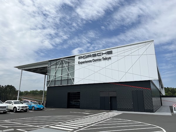 Porsche Experience Center Tokyo 3