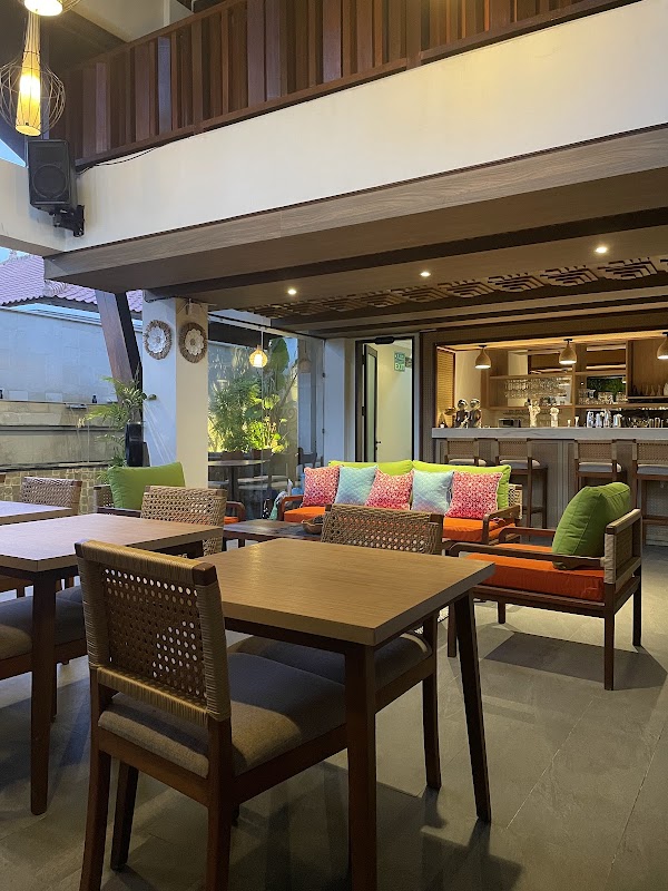 Semesta Bistro & Space
