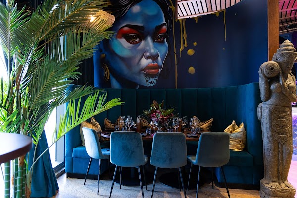 Manu Restaurant and Bar