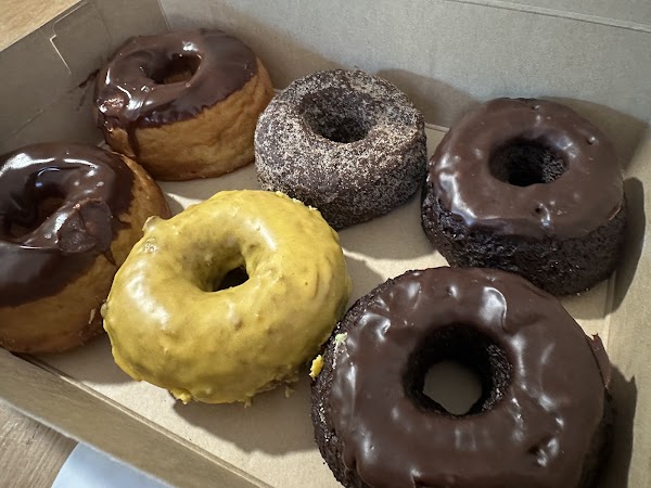 Dynamo Donut & Coffee 4