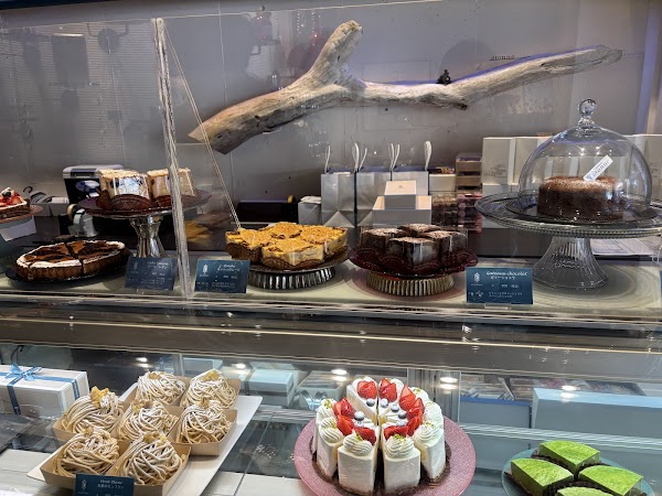 PATISSERIE etonne