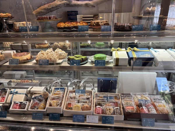 PATISSERIE etonne 3