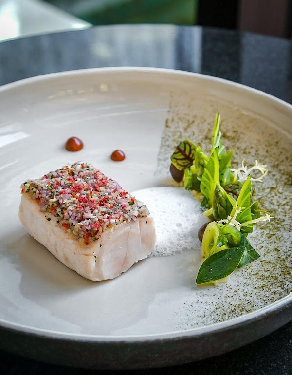 Koral: Bali’s First Aquarium Restaurant 5