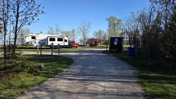 Rainbow Falls Provincial Park - Rossport Campground