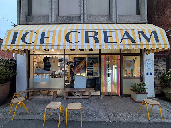 Luther's Scoops