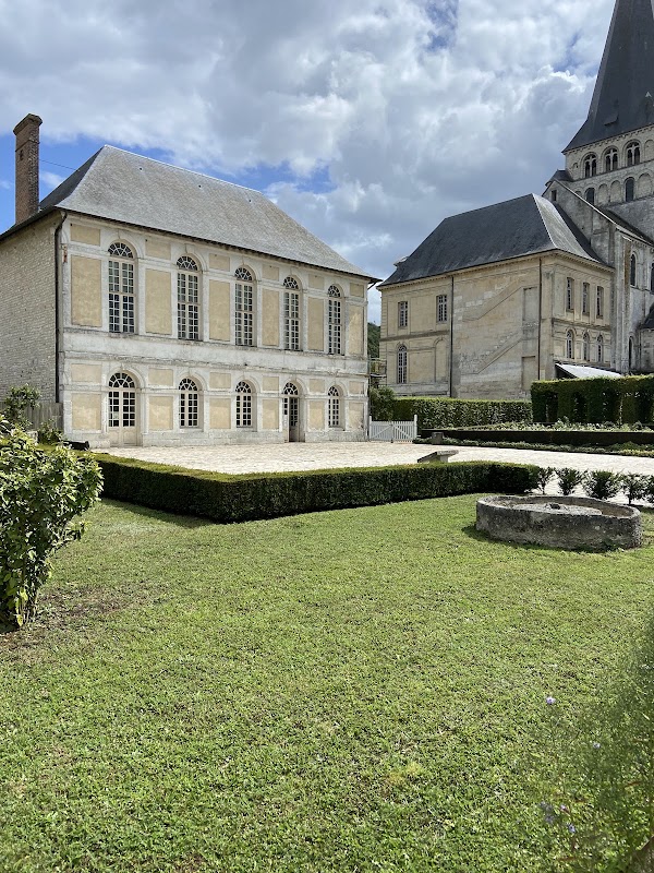 Saint Georges de Boscherville Abbey 2