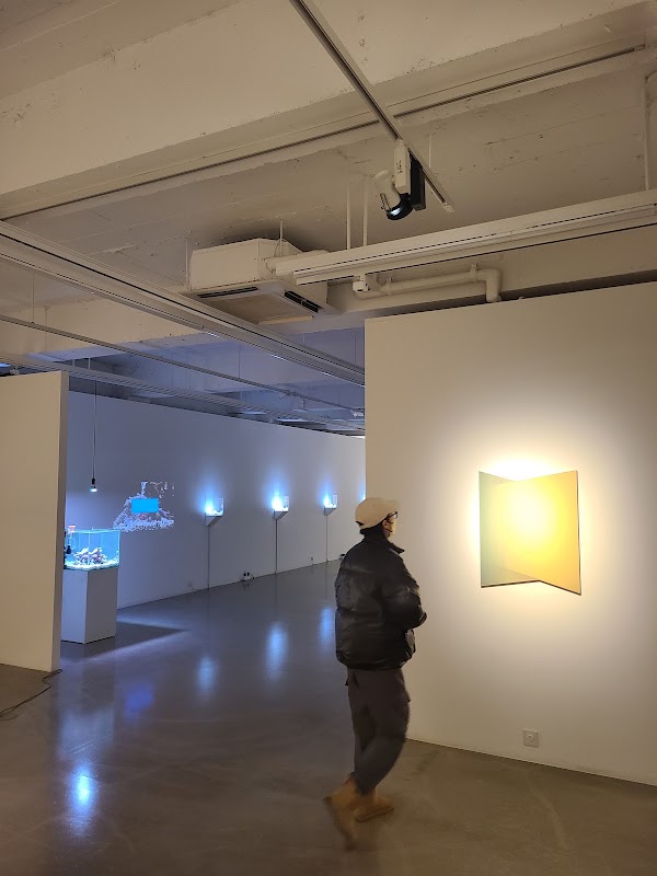 GALLERY BATON 4