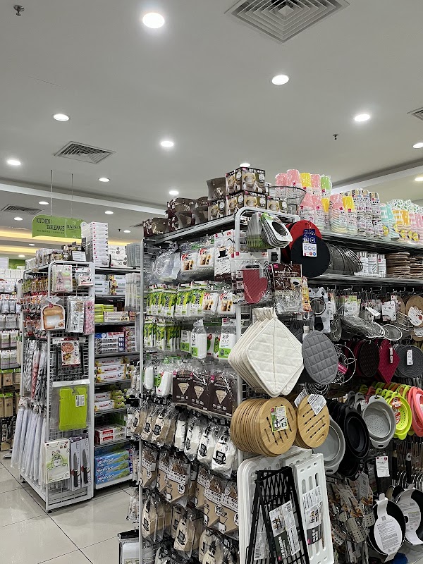 DAISO Komtar 5