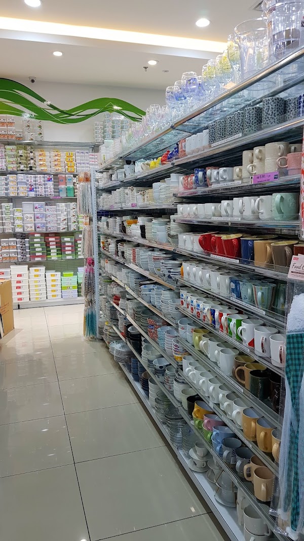 DAISO Komtar 4