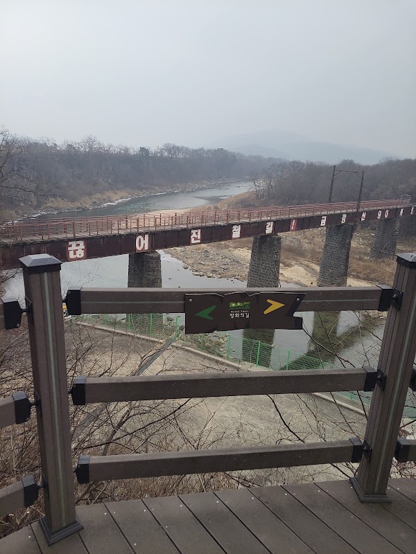 Cheorwon Geumgangsan Electric Railway Bridge 5