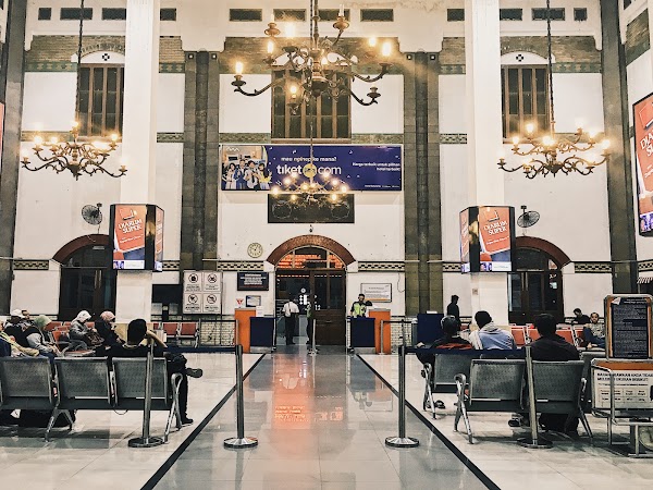 Semarang Tawang Station