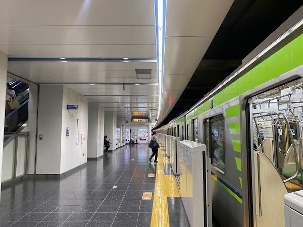 Chōfu Station 3