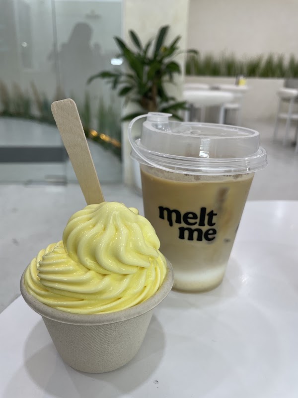 Melt Me Dessert & Coffee Space 3