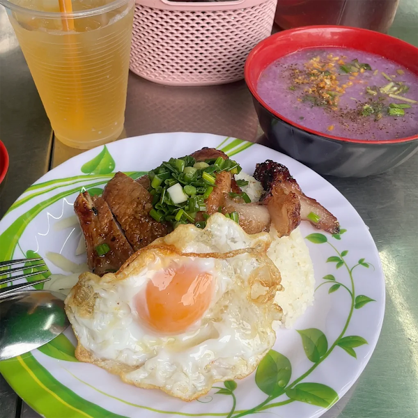 Quán Cơm Tấm Hồng Calmette 2