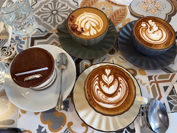 Nimmies Pastry Cafe 4