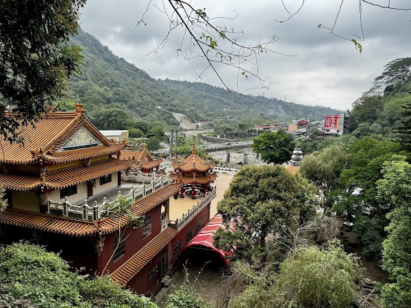 Longyin Temple