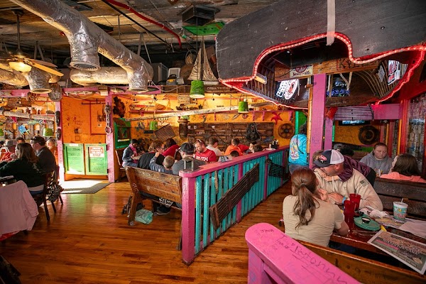 Fudpucker's Beachside Bar & Grill