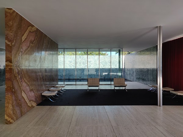 Mies van der Rohe Pavilion 3