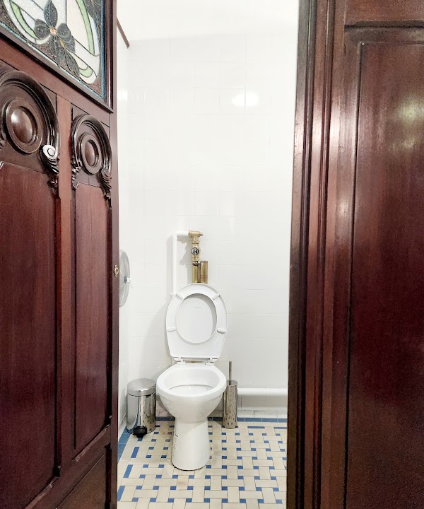 Lavatory Madeleine 3