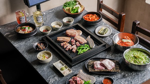 Hongdae Restaurant GIT TTEUL (korean bbq) 5